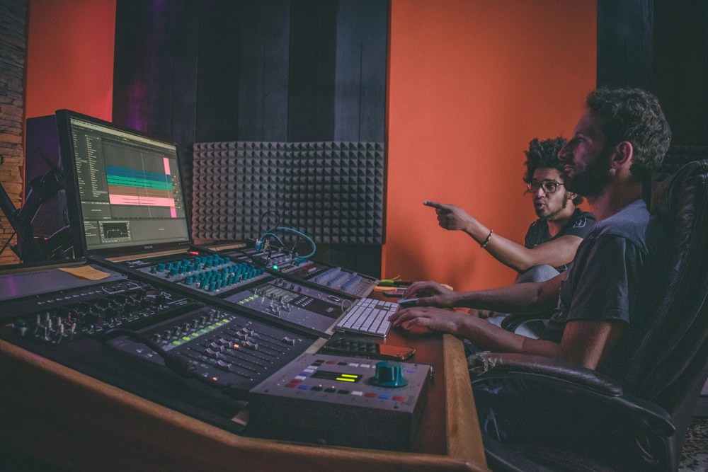 Sala de controlo da Mastering Lisboa